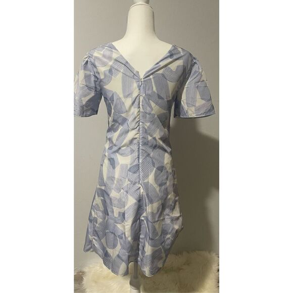 Club Monaco Ruched front dress blue print (0) - Picture 9 of 10